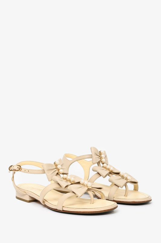 Chanel Cream Leather Bow Pearl Detailed Flat Sandals Size 35.5